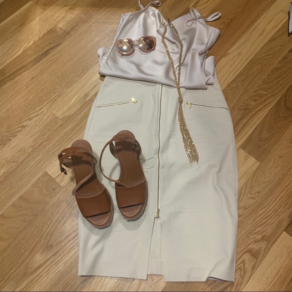 J Crew khaki pencil skirt, Sz. 4